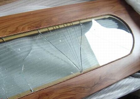 委托人可放心，貨品承運(yùn)過(guò)程中出現(xiàn)破損貨代公司有責(zé)任