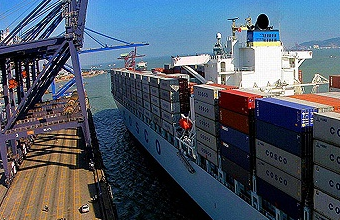 國(guó)際貨運(yùn)會(huì)根據(jù)不同的貨物類(lèi)型和特點(diǎn)選擇合適的船舶