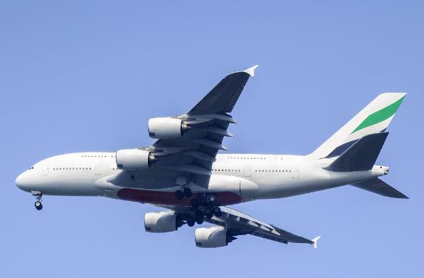 英國空運價格的變動受到了哪些因素的影響？