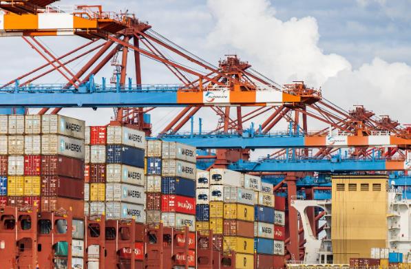 在國際貨運全球物流網(wǎng)絡(luò)崛起的進程中，科技創(chuàng)新是關(guān)鍵推動因素之一