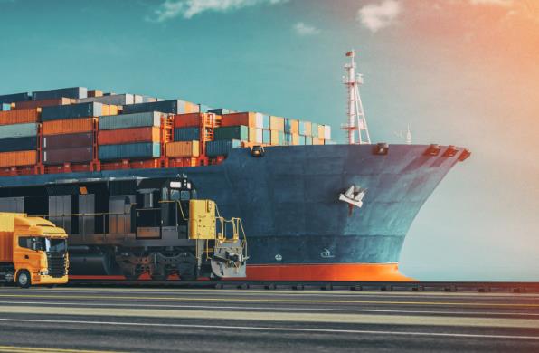 馬來西亞憑借其地理優(yōu)勢和基礎(chǔ)設(shè)施，成為了貨代行業(yè)的重要中轉(zhuǎn)站