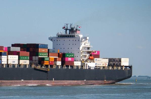 上海國際貨代是中國對外貿(mào)易蓬勃發(fā)展的產(chǎn)物，為全球貿(mào)易做出了貢獻(xiàn)