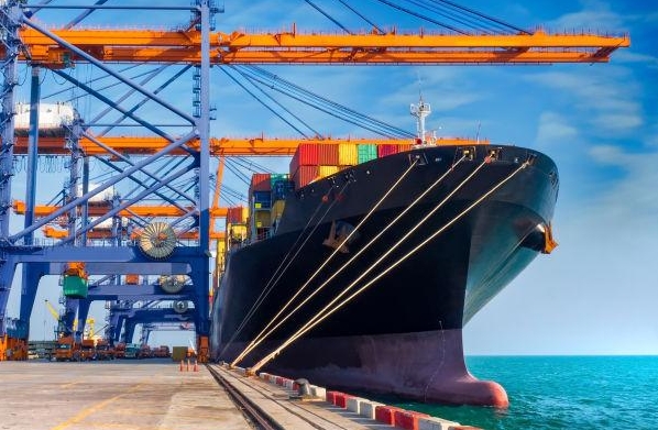 國(guó)際物流作為連接世界的紐帶，在全球化時(shí)代具有不可替代的作用