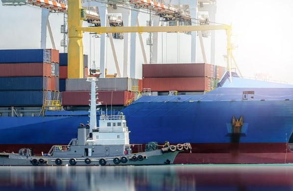 上海國際物流不斷蓬勃發(fā)展，為全球貿(mào)易提供了重要支持