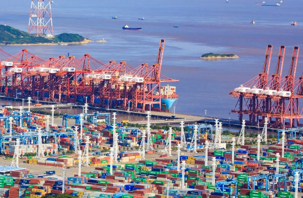 中俄的物流聯(lián)系是兩國經(jīng)濟(jì)合作的基礎(chǔ)，也是雙方合作共贏的重要途徑