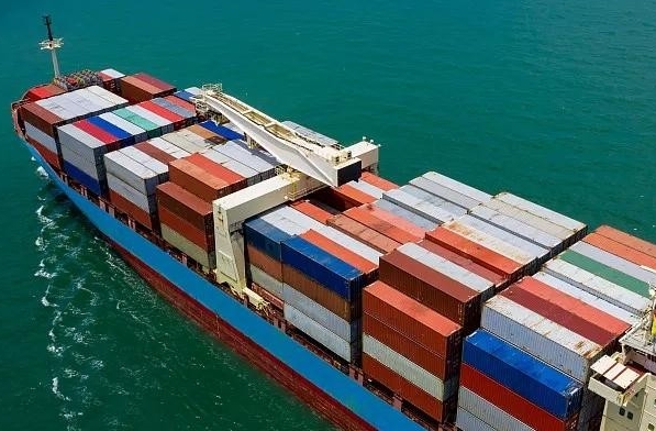 面對(duì)未來的挑戰(zhàn)和機(jī)遇，國際海運(yùn)物流行業(yè)需不斷創(chuàng)新和提升自身實(shí)力