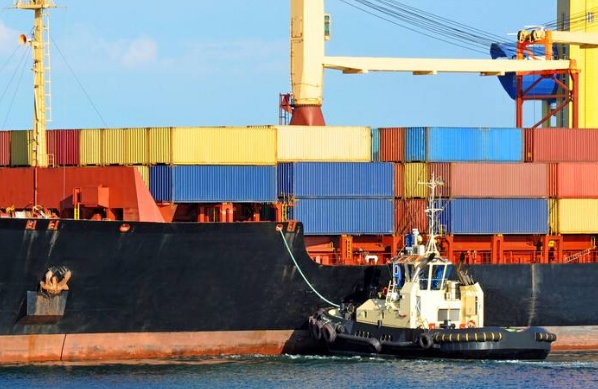 隨著全球貿易的不斷發(fā)展，上海貨代公司需要不斷創(chuàng)新和改進