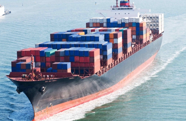 新加坡貨代是國(guó)際物流領(lǐng)域重要一環(huán)，扮演著連接海陸空運(yùn)輸?shù)慕巧?>
							</div>
							<div   id=