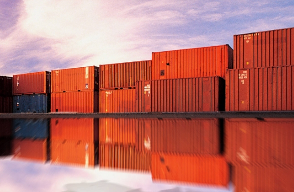 隨著科技的飛速發(fā)展， 跨國物流正經(jīng)歷著前所未有的變革