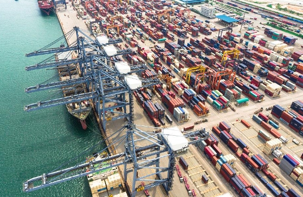 美國(guó)海運(yùn)是美國(guó)國(guó)內(nèi)經(jīng)濟(jì)發(fā)展強(qiáng)大引擎，也是推動(dòng)國(guó)際貿(mào)易的重要力量