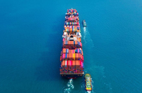 上海國際貨代在促進(jìn)國際貿(mào)易、推動經(jīng)濟(jì)發(fā)展方面發(fā)揮著重要作用